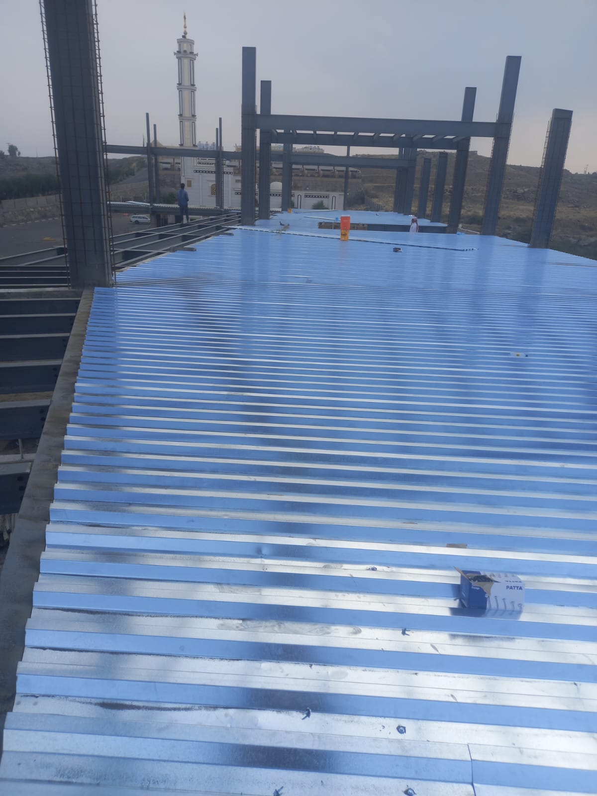 سقف سندوتش بانل